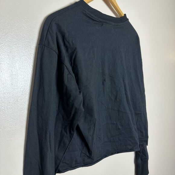 CLEARANCE! Black Boutique Girl Power Graphic Print Crewneck Top Size M NWT - Picture 4 of 5